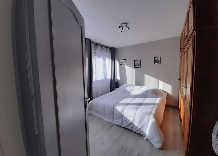 Appartement Confortable En Plein Centre De Saint-Jean-De-Luz, A Deux Pas De La Plage Et Des Commerces - Fr-1-239-586